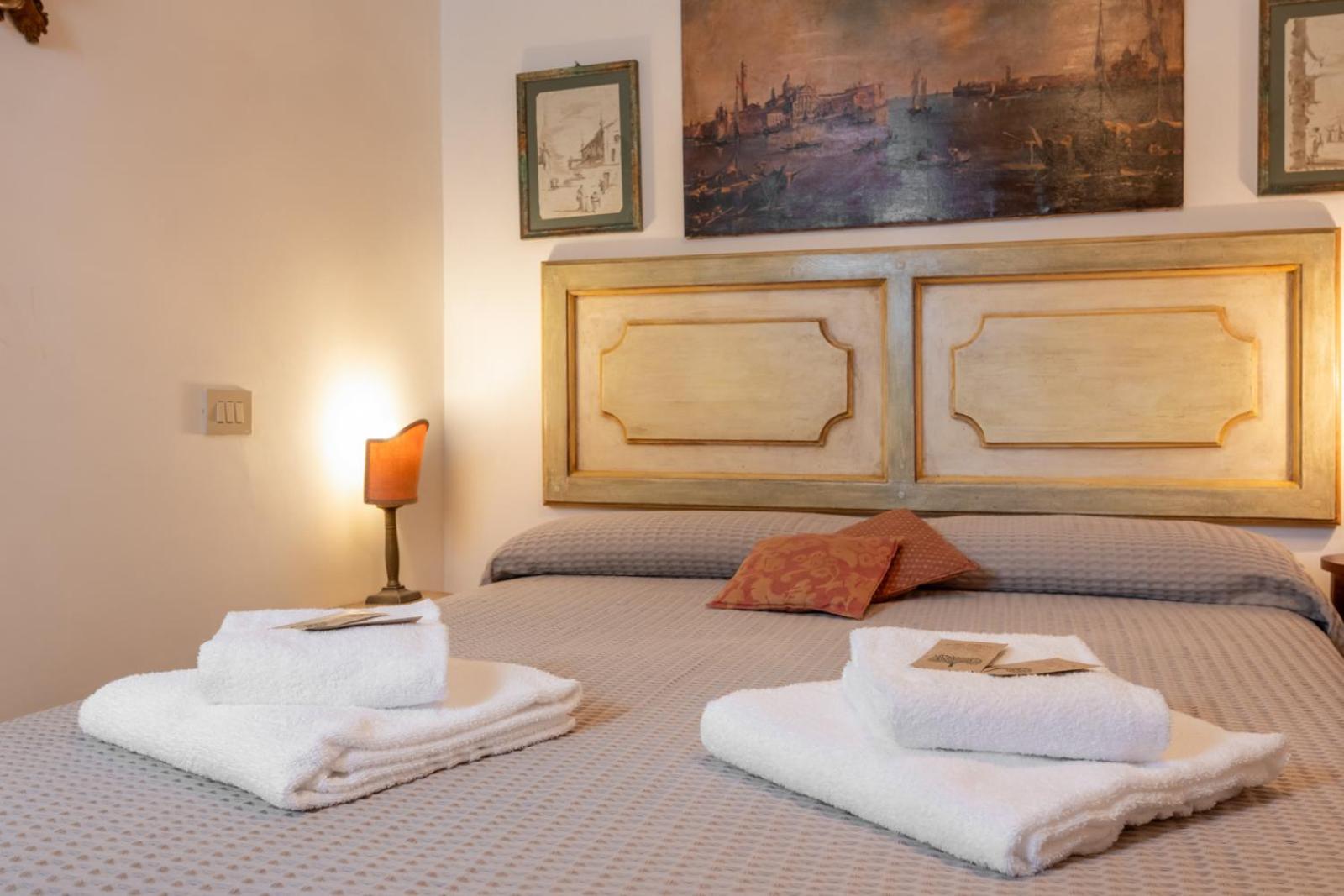 Zero Stairs + Canal View Appartement